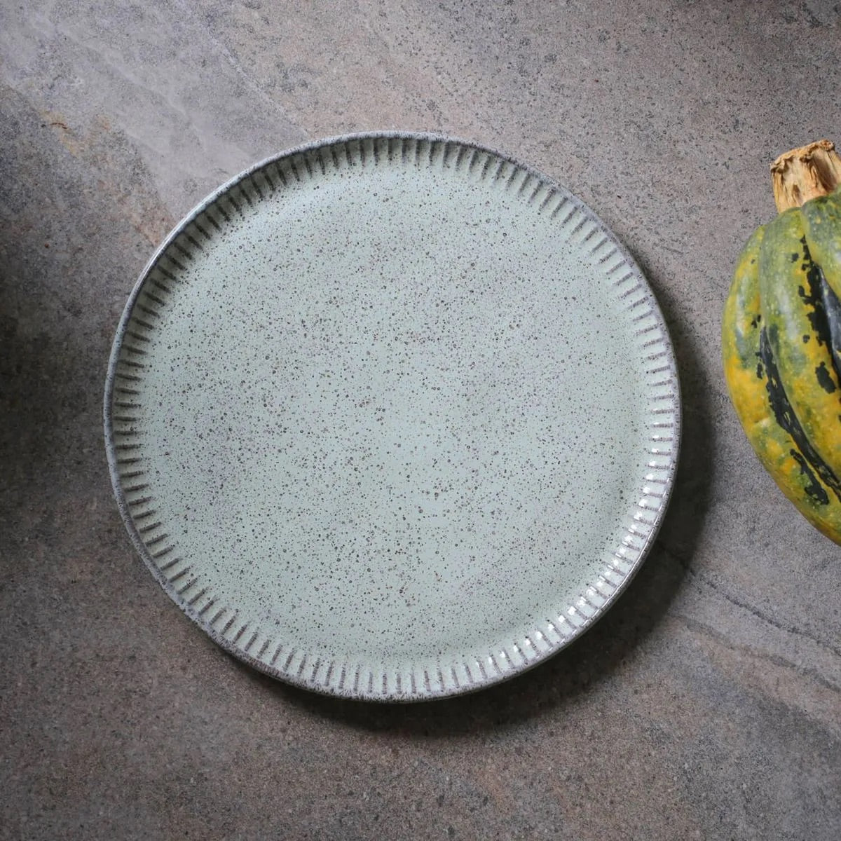 Porto Brasil PISTACHE LINHAS DESSERT PLATE STONEWARE dia. 8.46" SKU: '1461108801