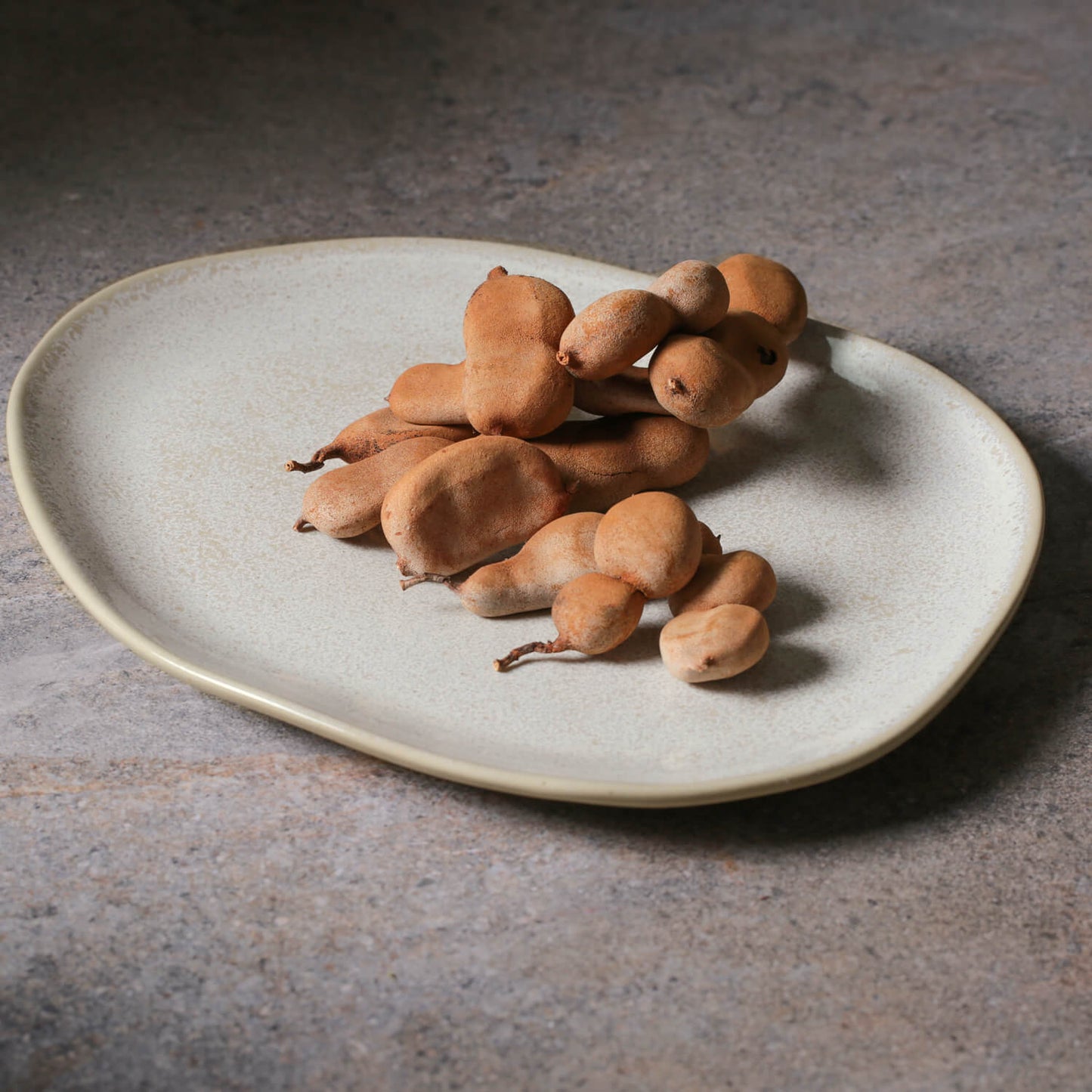 Porto Brasil LATTE OVAL DINNER PLATE ORGANIC STONEWARE dia. 12.2" SKU: '15314108501