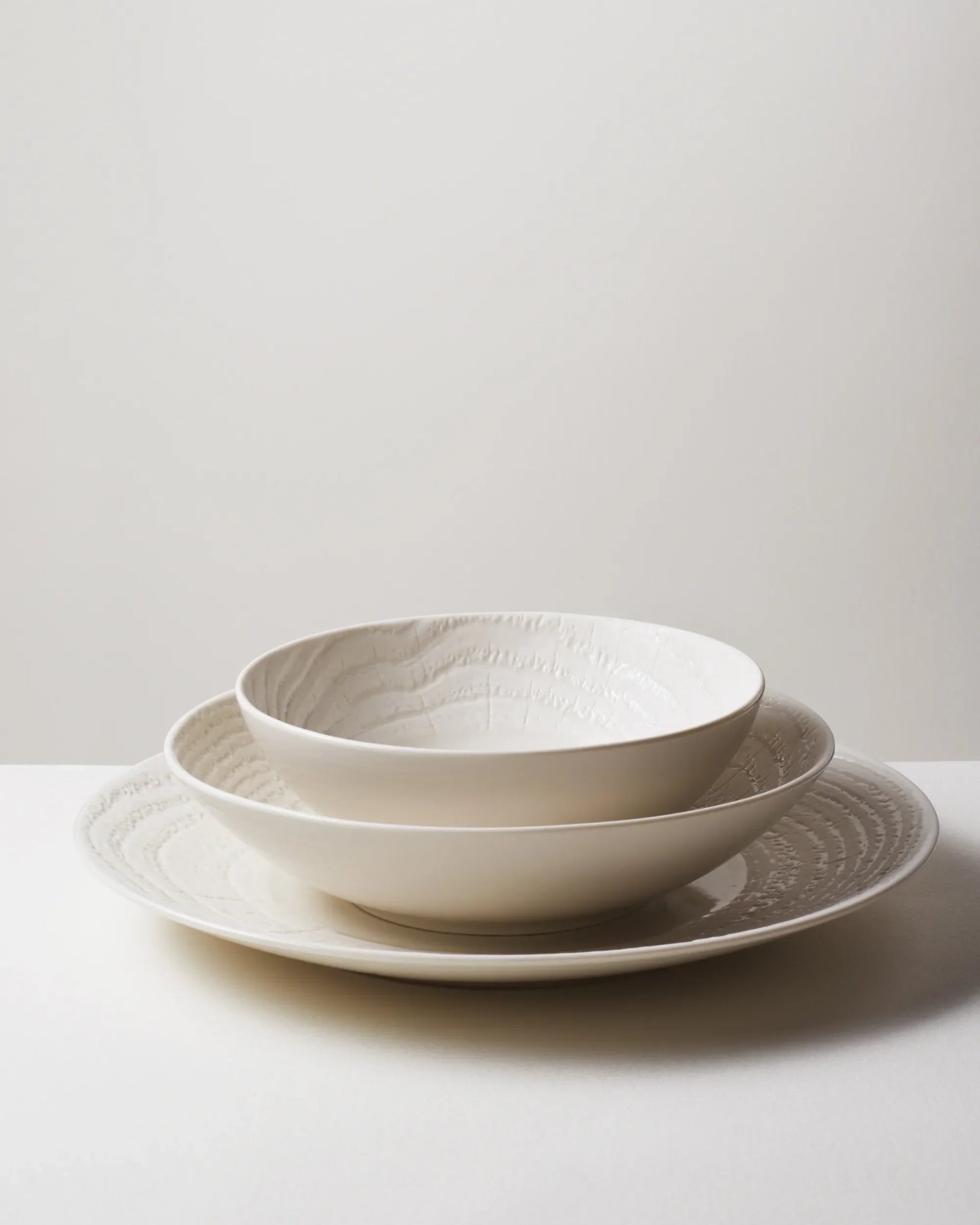 Revol ARBORESCENCE DEEP COUPE PLATE 24CM Ivory SKU: '648288