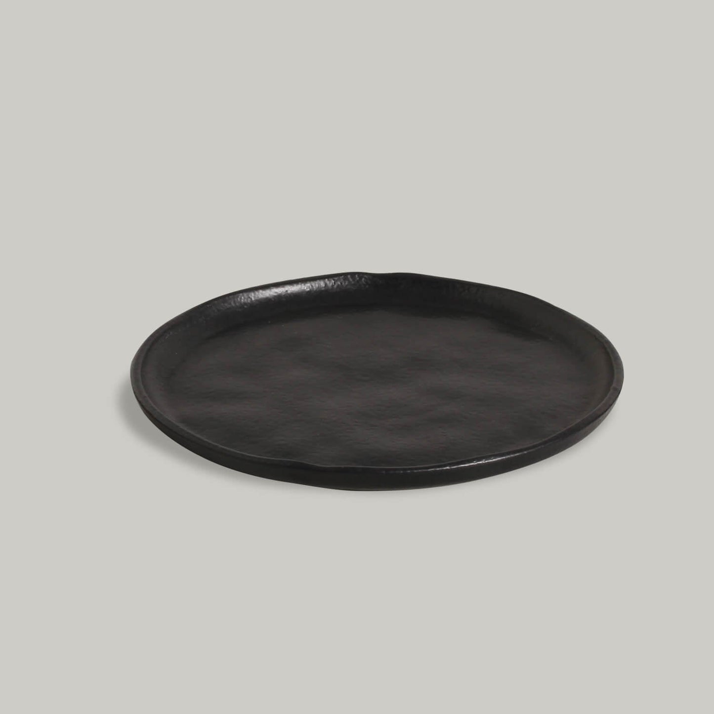 Porto Brasil MATTE BLACK BREAD PLATE STONEWARE dia. 6.1x0.63" SKU: '1593173901