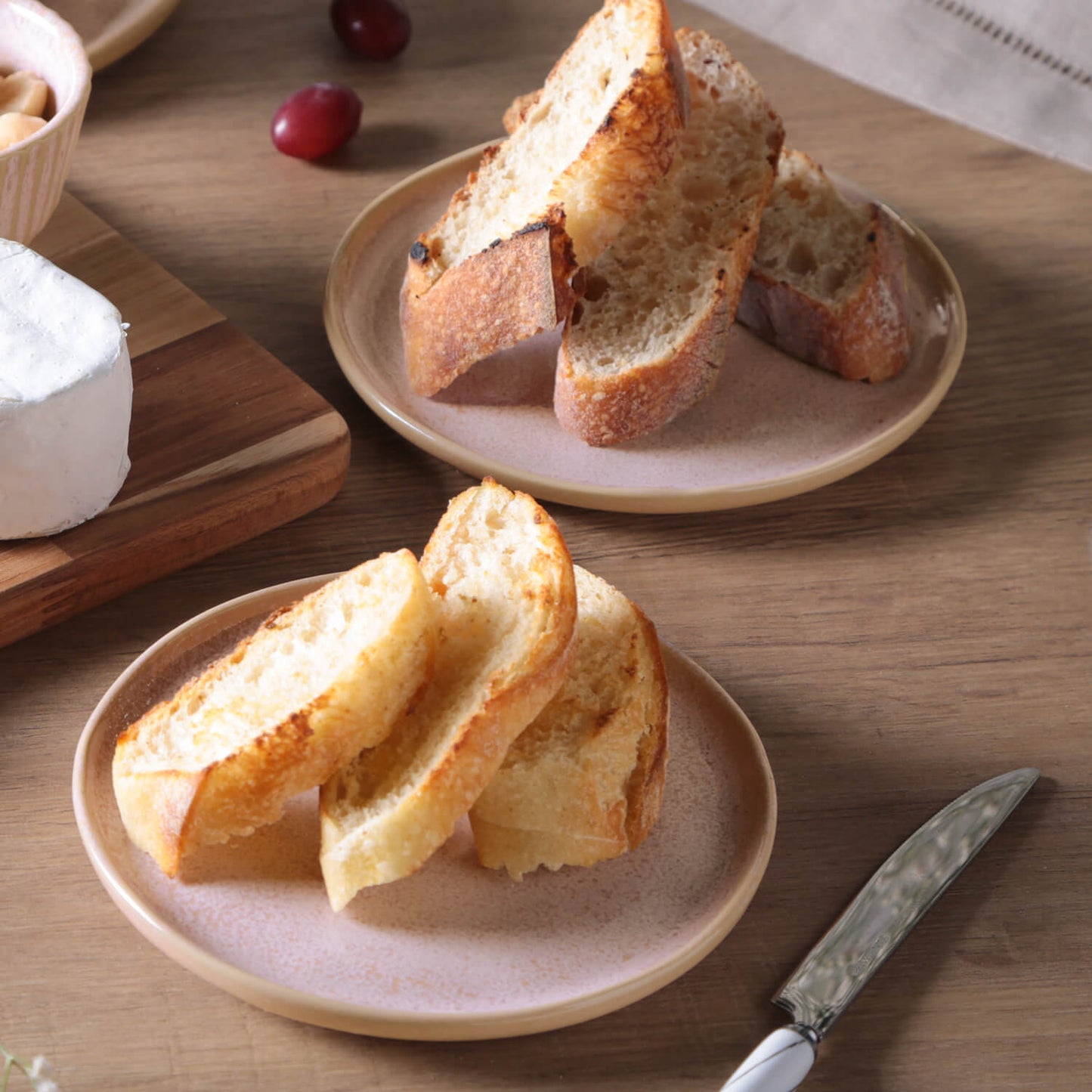 Porto Brasil LITCHI BREAD PLATE STONEWARE dia. 6.1x0.63"  SKU: '15931109201