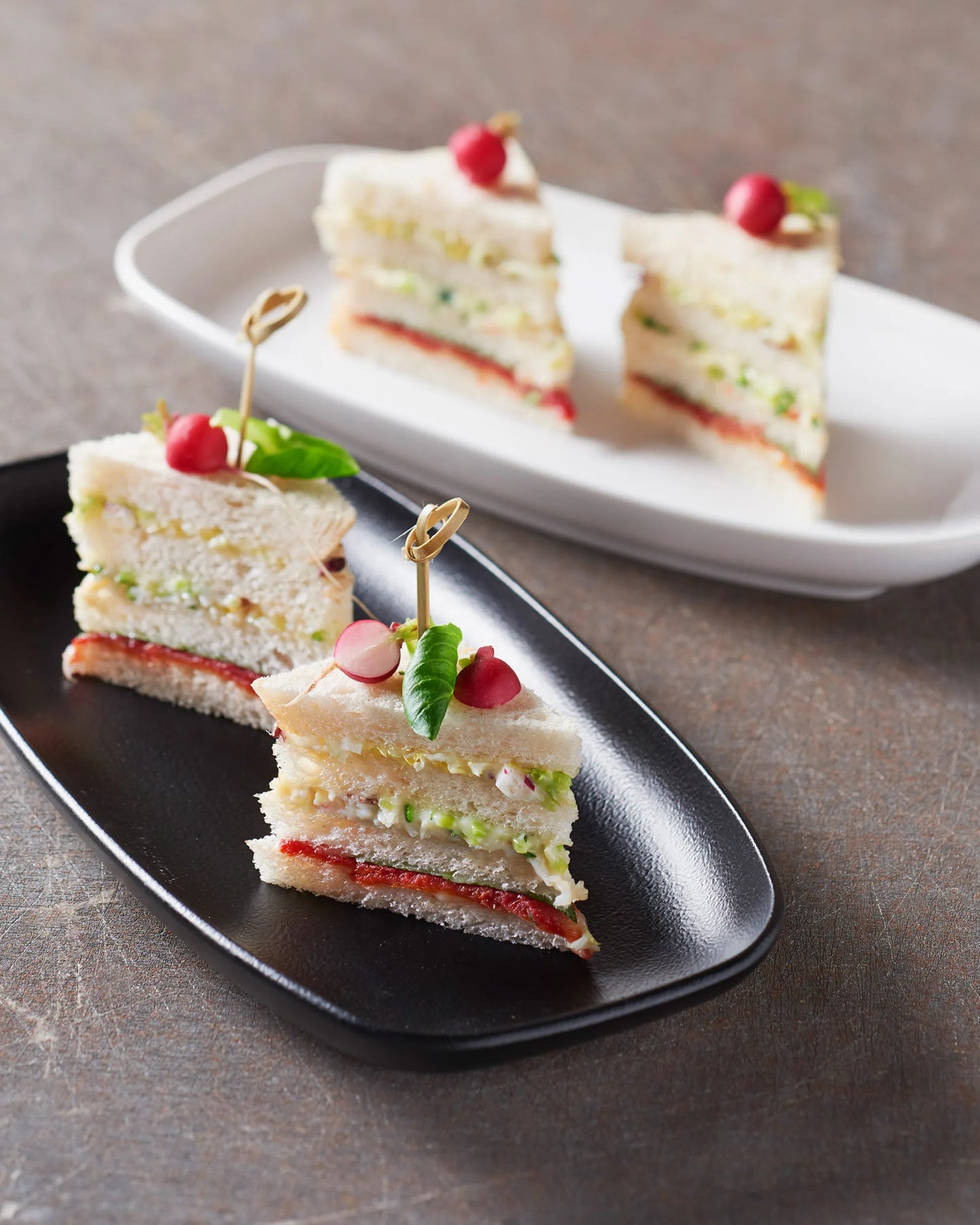 Revol CLUB RECTANGULAR PLATE 24X12,5CM White SKU: '647933