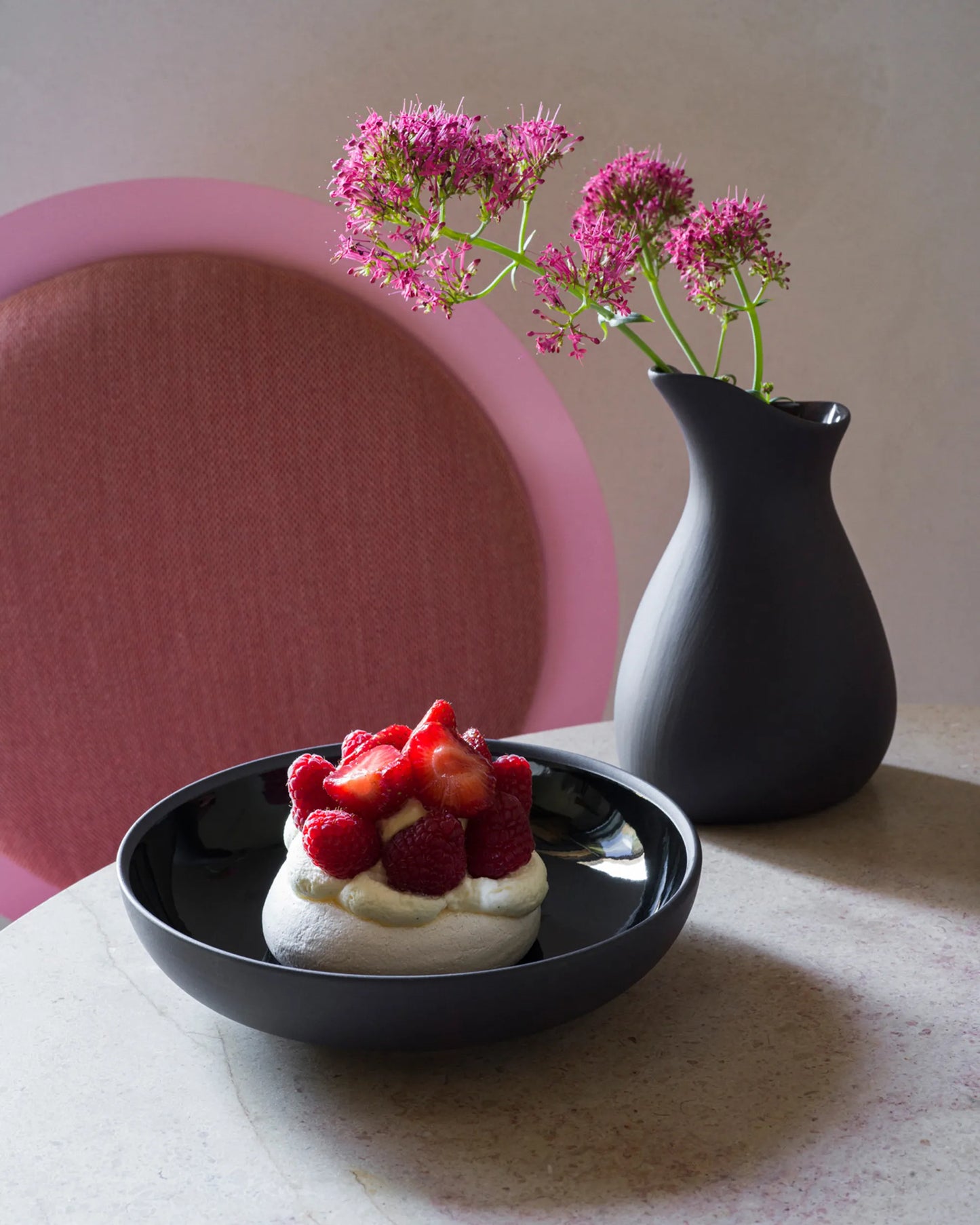 Revol SOLID GOURMET PLATE 23CM Glossy Black SKU: '649101