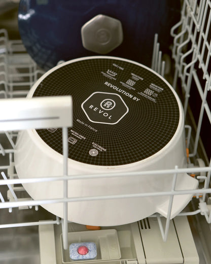 Revol REVOLUTION 2 SHALLOW COCOTTE 11''/28cm Satin white Induction SKU: '649864