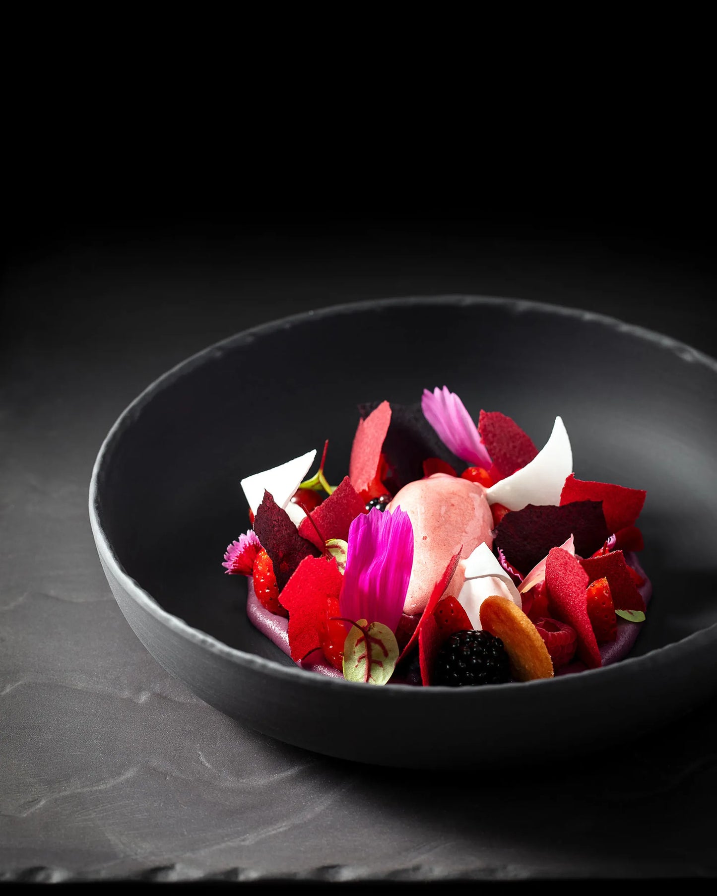 Revol BASALT GOURMET PLATE 22CM Matt slate style SKU: '650957