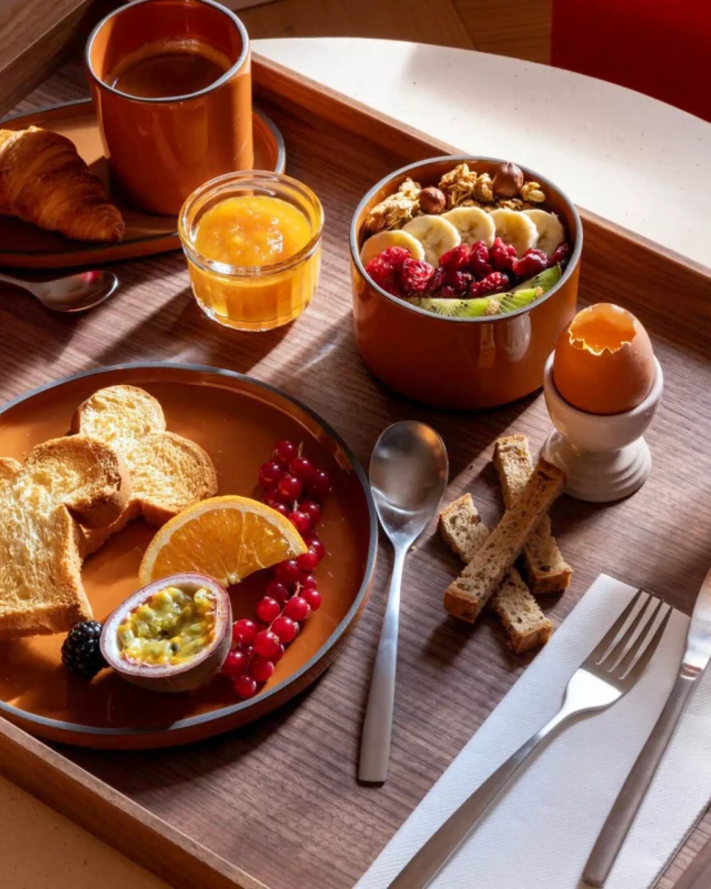 Revol  CARACTERE DESSERT PLATE 21CM Cinnamon SKU: '652800
