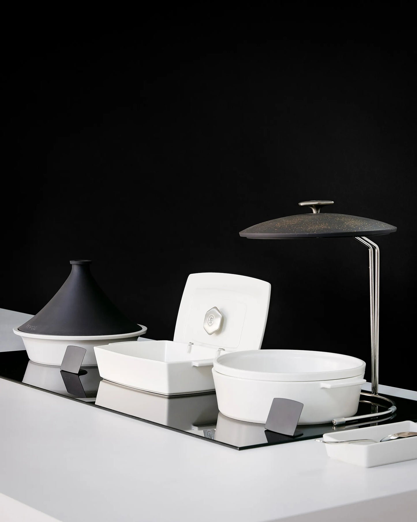 Revol REVOLUTION 2 OVAL COCOTTE 12.75''/32.5cm Silver Crescendo Induction Crescendo argent SKU: '653368